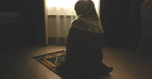 Kadir Gecesi Namazı: Kaç Rekat ve Niyet Nasıl Yapılır?